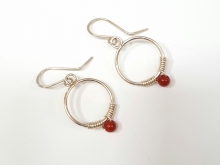 Circle earring with carnelian Circle earring with carnelian